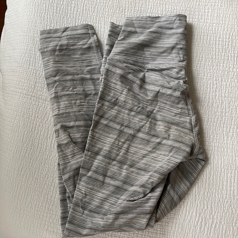 Lululemon size 6 high times  leggings